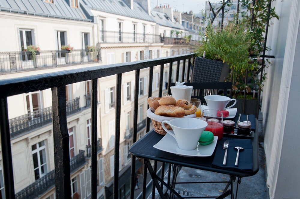 Guestroom View