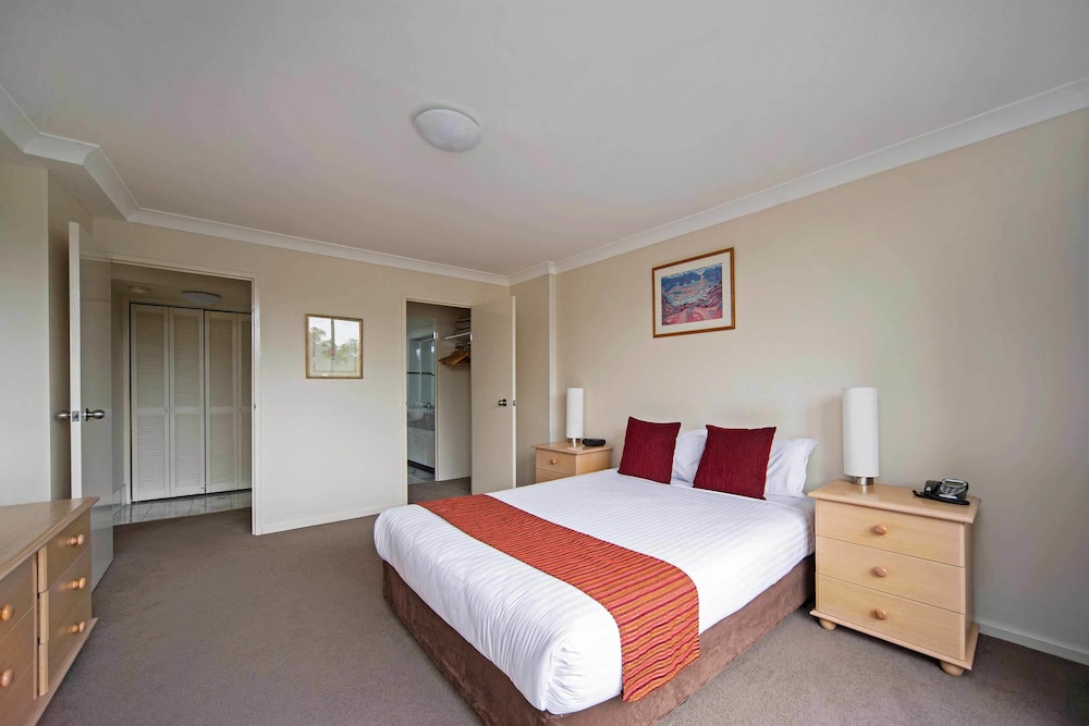 One Bedroom Apartment - Guestroom