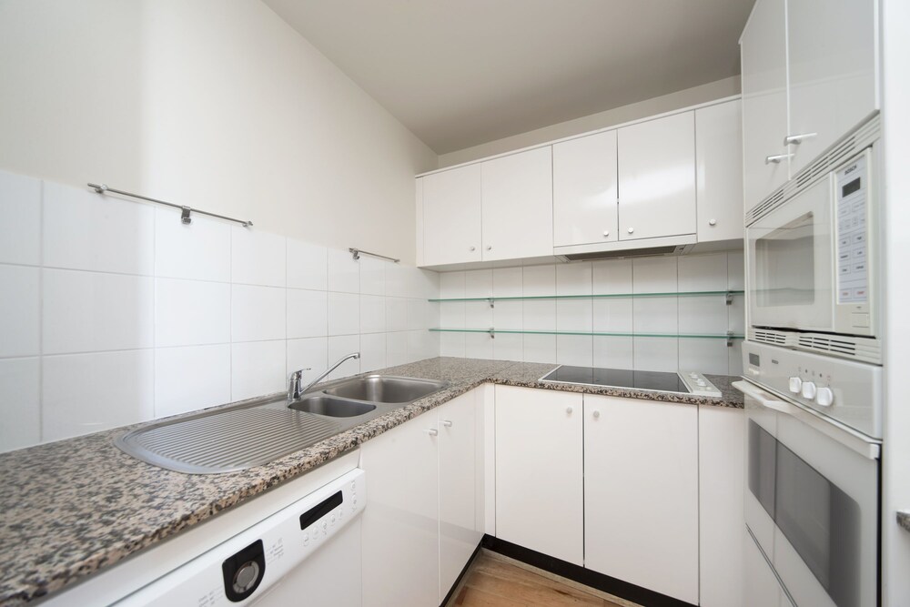 Standard Apartment, 3 Bedrooms - In-Room Kitchen