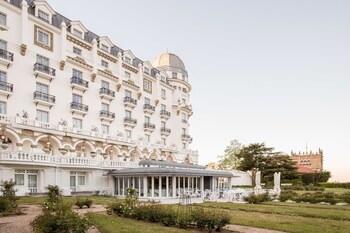 Hotel Front