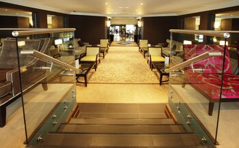 Hotel Lounge