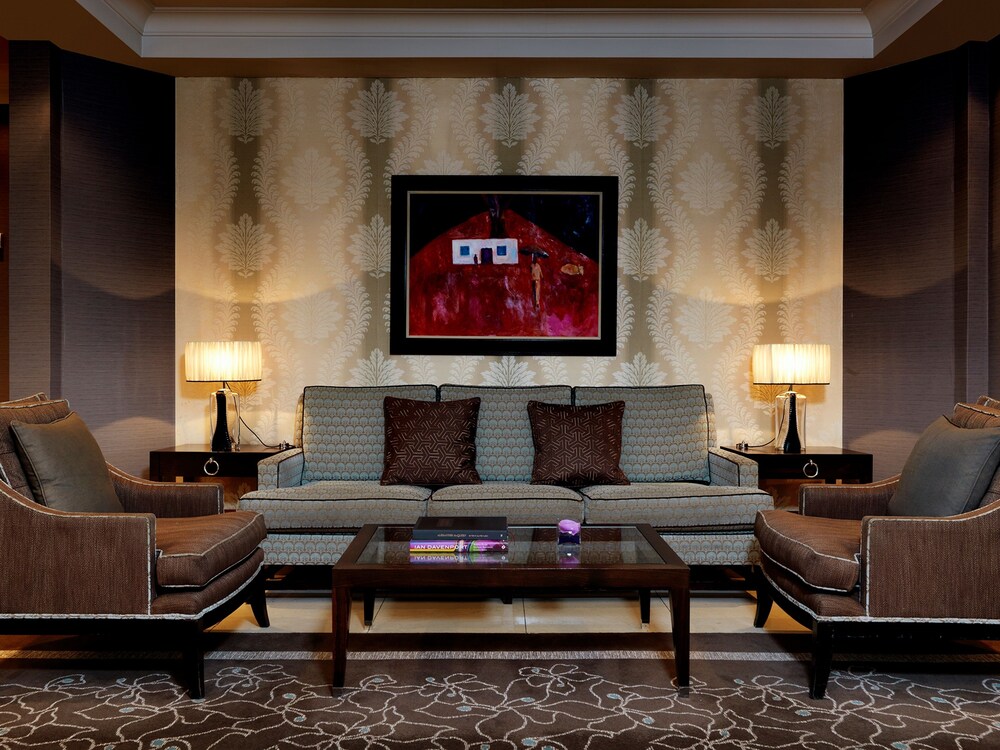 Hotel Lounge