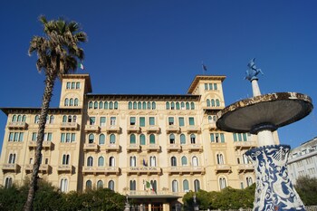 Hotel Front