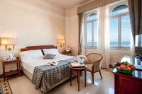 Standard Room, 2 Single Beds, Sea View
