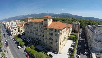 Hotel Front
