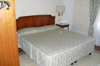 Economy Room, 1 Queen Bed (Small Room)