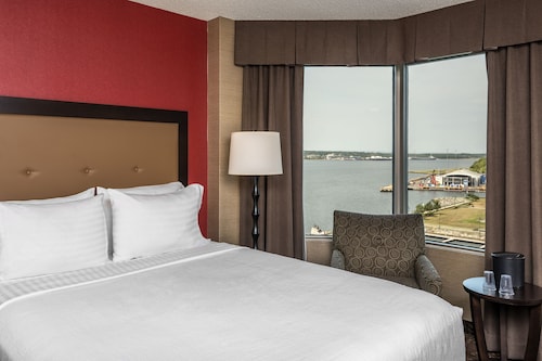 Holiday Inn Sydney - Waterfront, an IHG Hotel