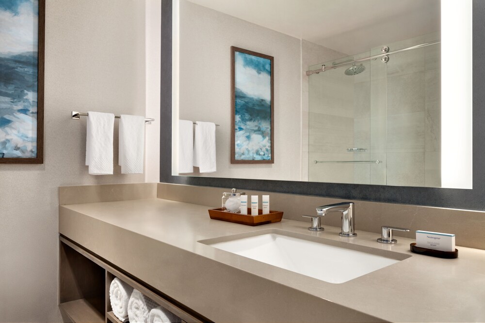 Presidential Suite, 1 King Bed, Non Smoking - Bathroom