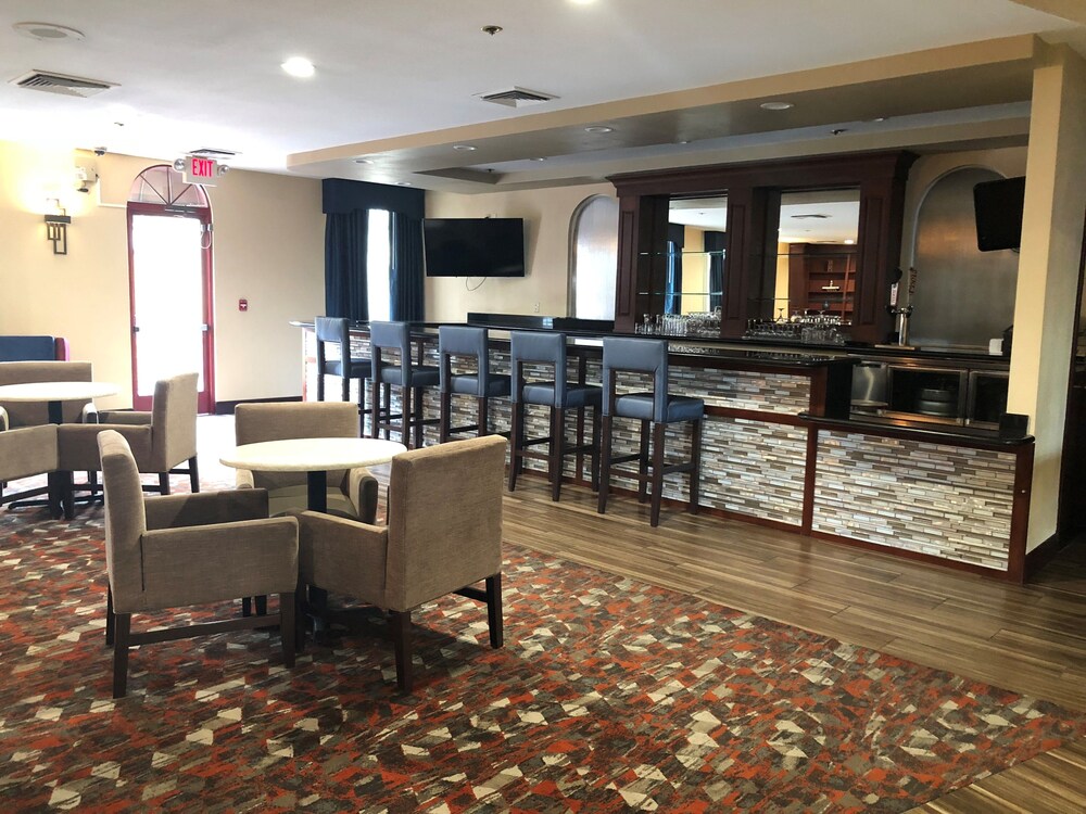 Hotel Lounge