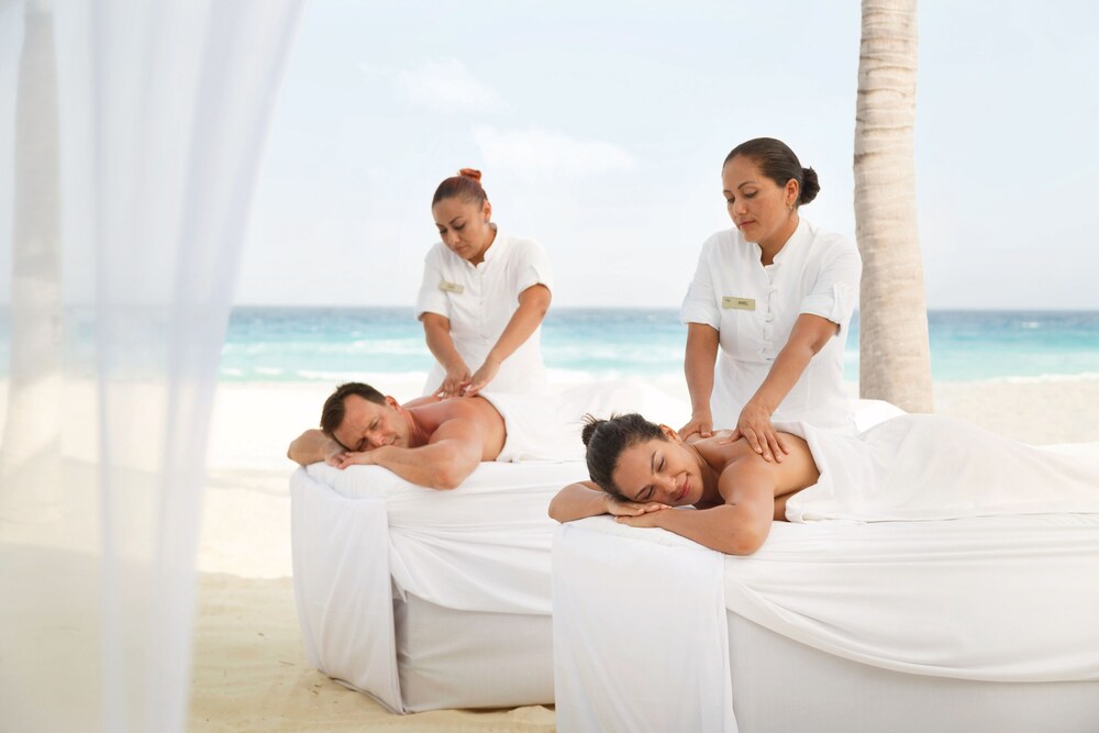 Massage, Wyndham Alltra Cancun All Inclusive Resort