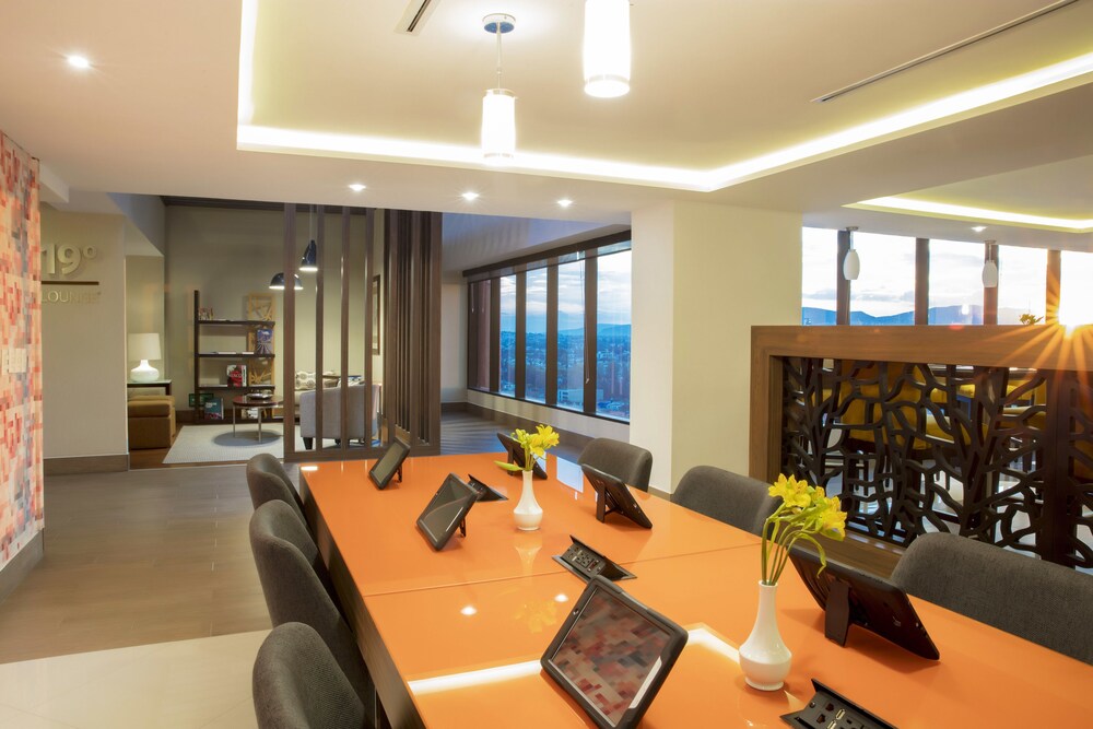 Executive Lounge