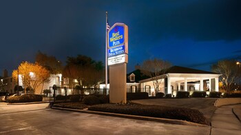 Hotel Front - Evening/Night