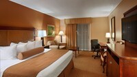 Suite, 1 King Bed, Kitchen, Pool View