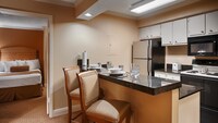 Suite, 2 Queen Beds, Non Smoking