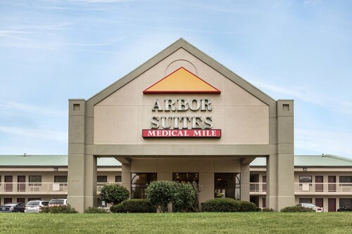 Arbor Suites Medical Mile
