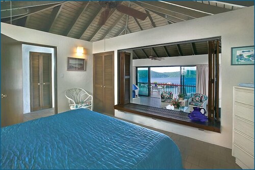 Superior Suite - Guestroom