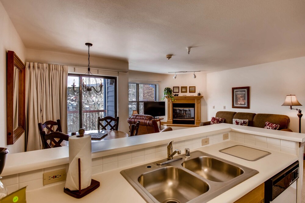 Room, 2 Bedrooms, Hot Tub - In-Room Kitchen