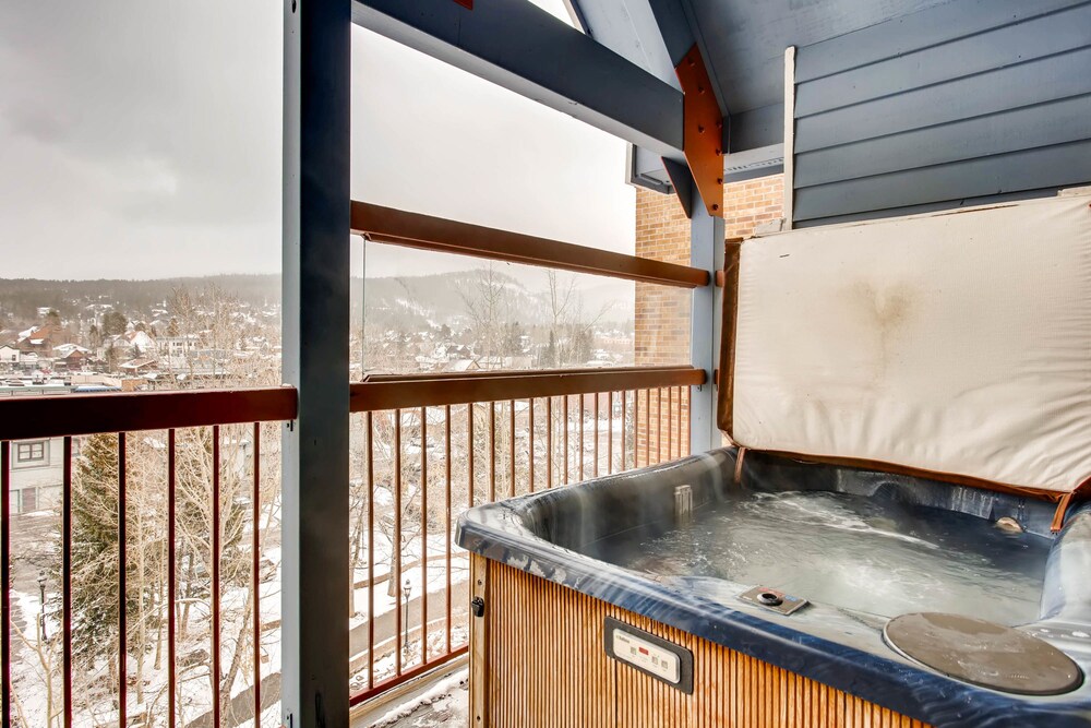 Room, 2 Bedrooms, Hot Tub - In-Room Amenity