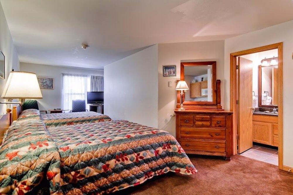 Hotel Premium, 2 Queen Beds - Guestroom