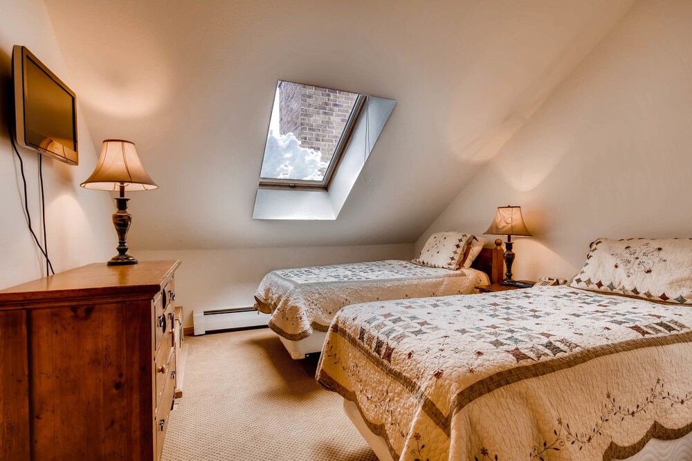Room, 2 Bedrooms, Hot Tub - Guestroom