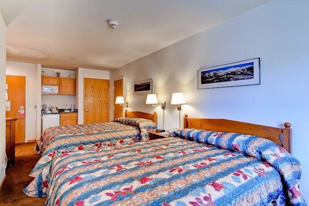 Hotel Premium, 2 Queen Beds - Guestroom