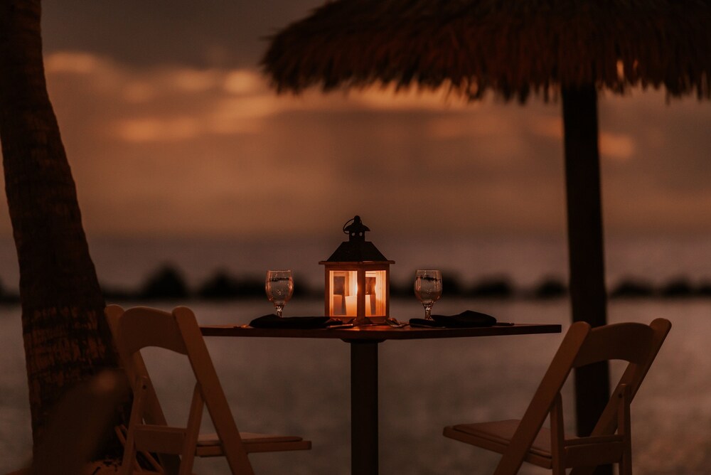 Couples Dining