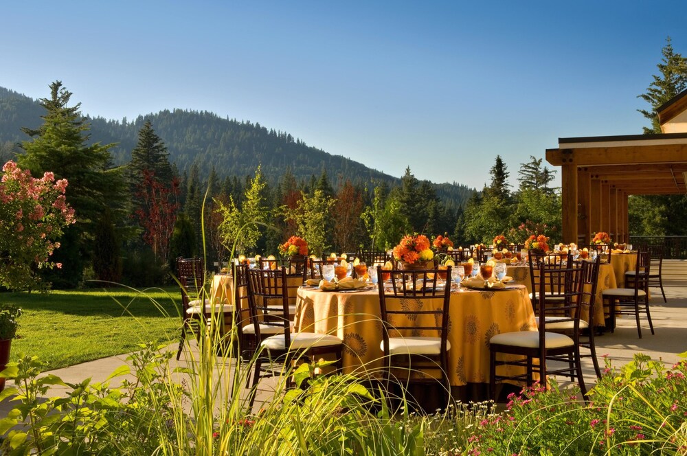 Outdoor Banquet Area