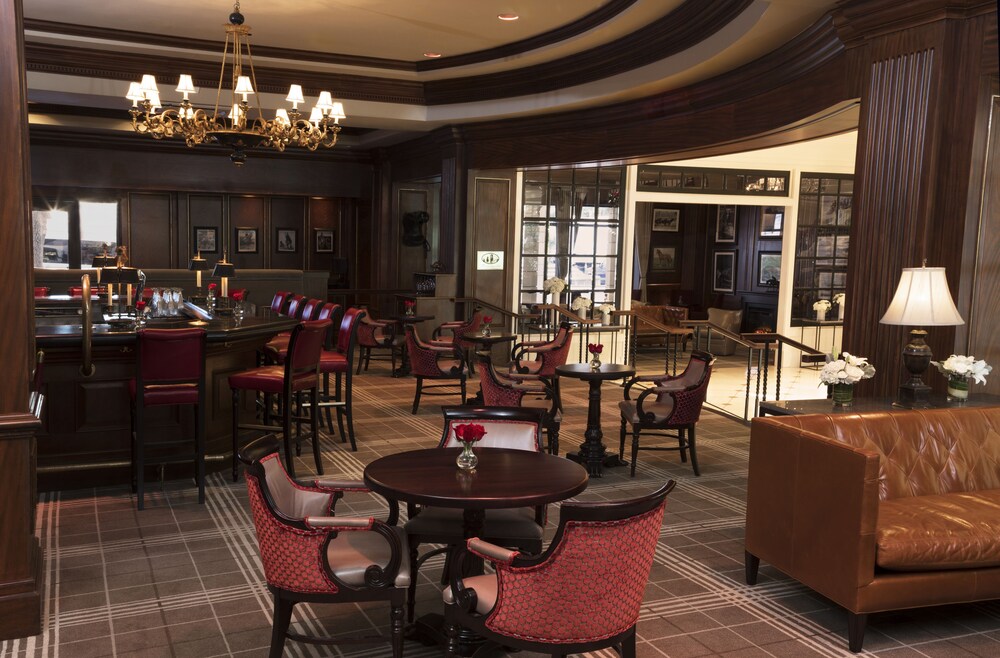 Hotel Lounge
