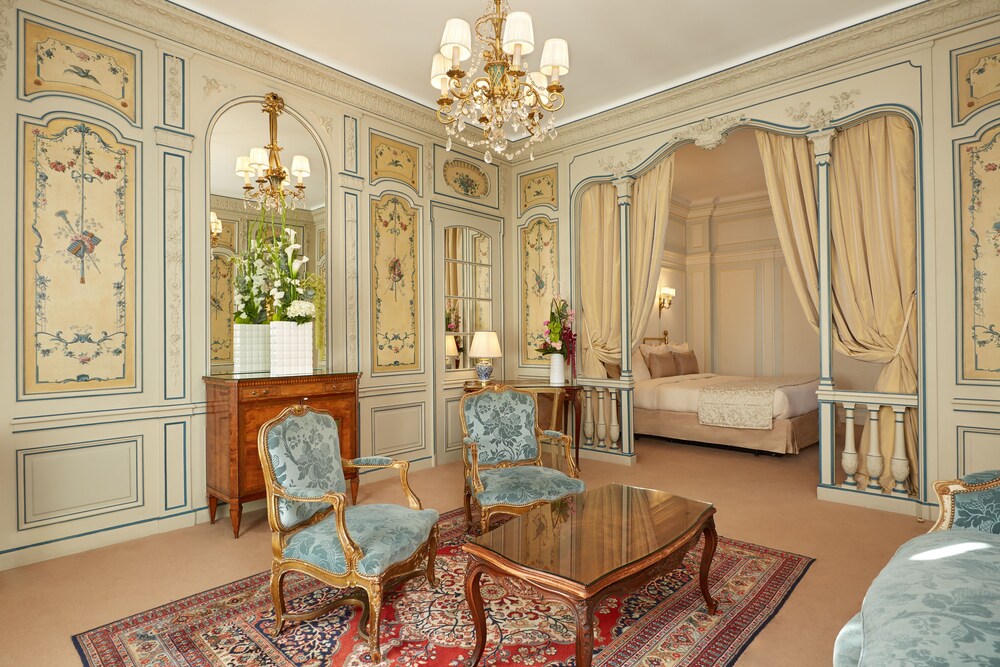 Room, Hotel Raphael