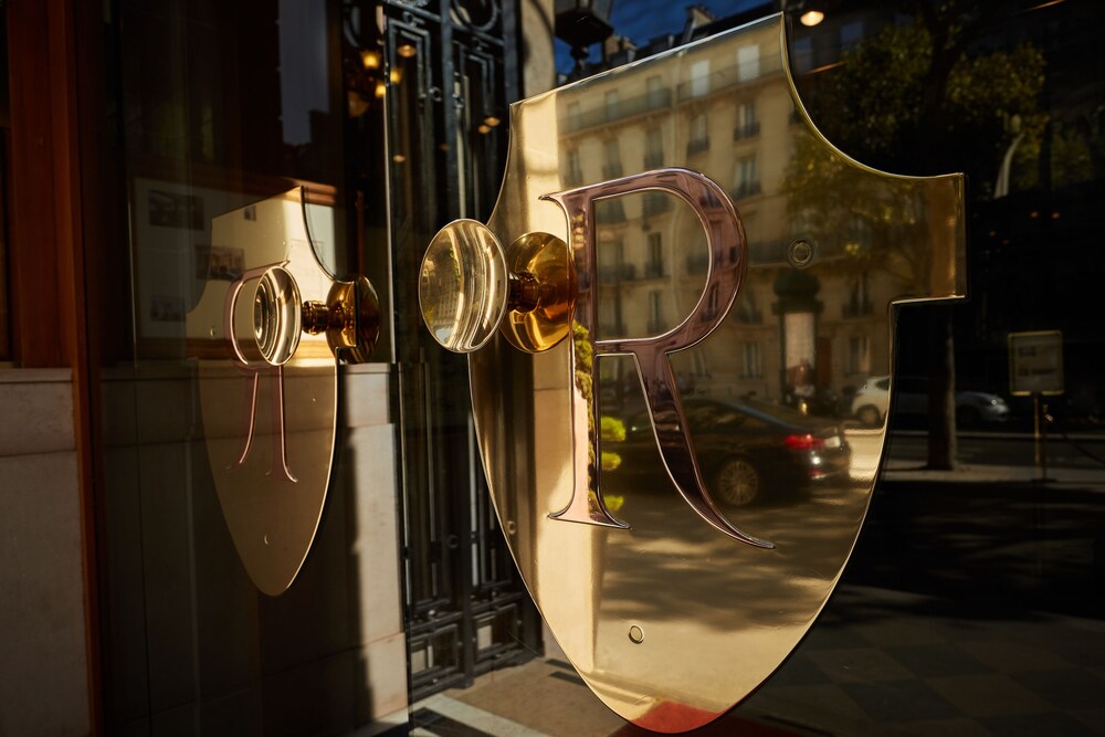 Exterior detail, Hotel Raphael