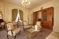 Suite (Prestige)