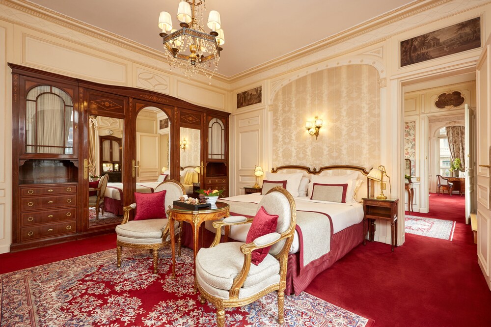 Room, Hotel Raphael