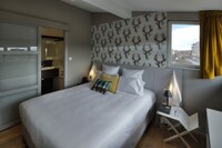 Double Room, View (Wonderland )