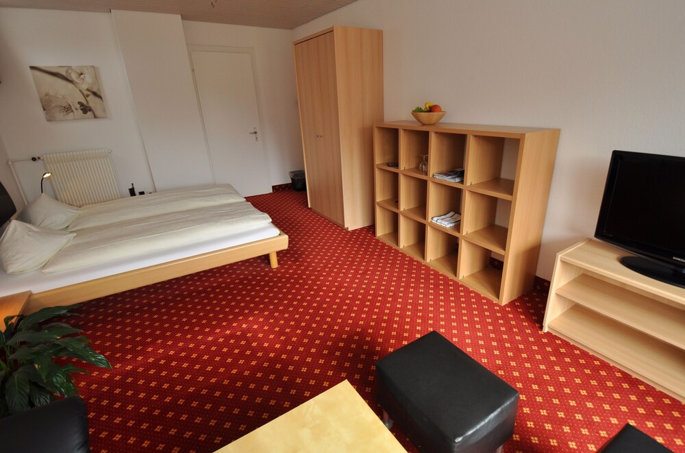 Apartment, 2 Bedrooms - Guestroom