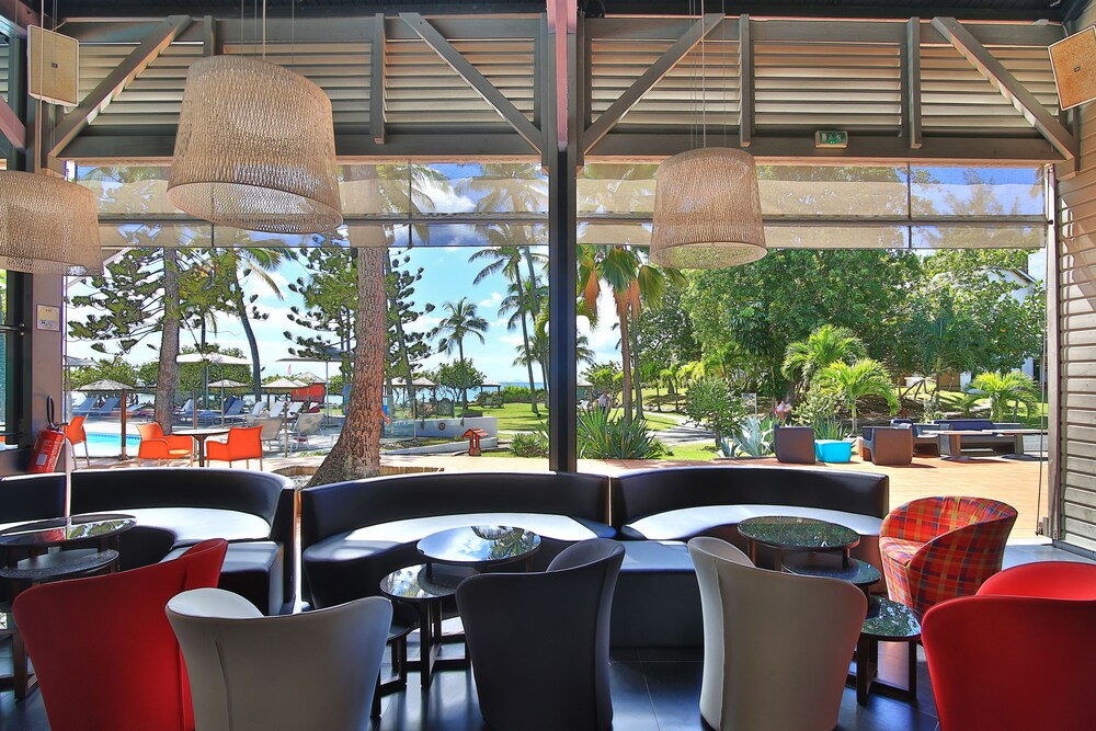 Poolside Bar