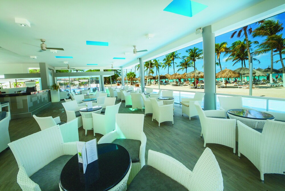 Poolside Bar