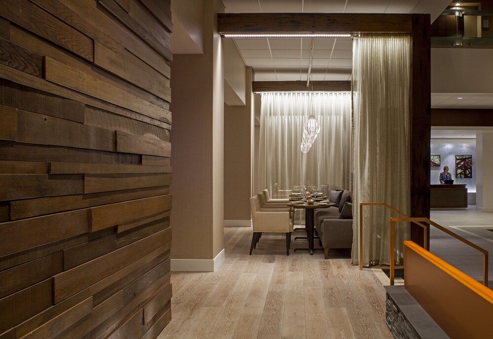 Hotel Lounge