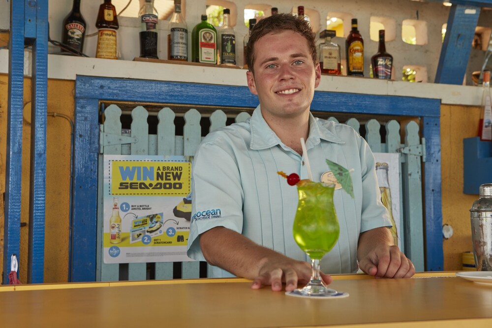 Hotel Bar