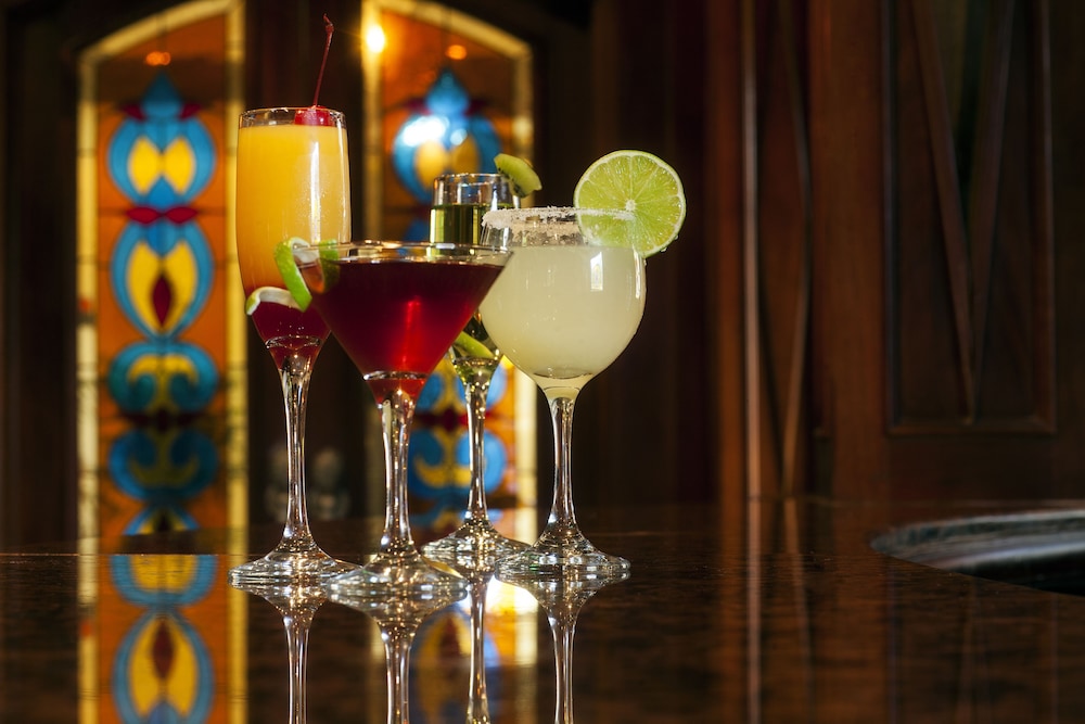 Hotel Bar