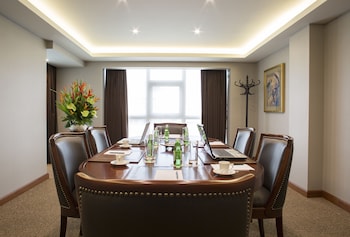 Executive Lounge