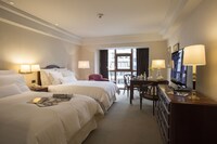 Premier Room, 1 King Bed, Non Smoking