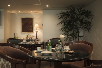 Executive Lounge