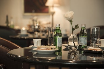 Executive Lounge