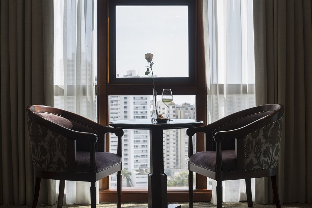 Executive Lounge