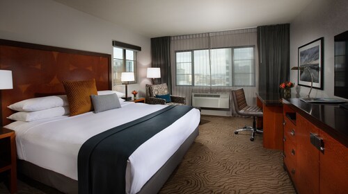 The Paramount Hotel