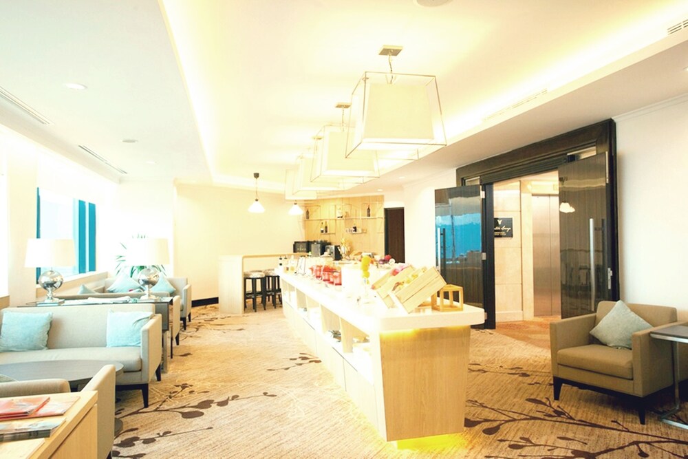 Executive Lounge