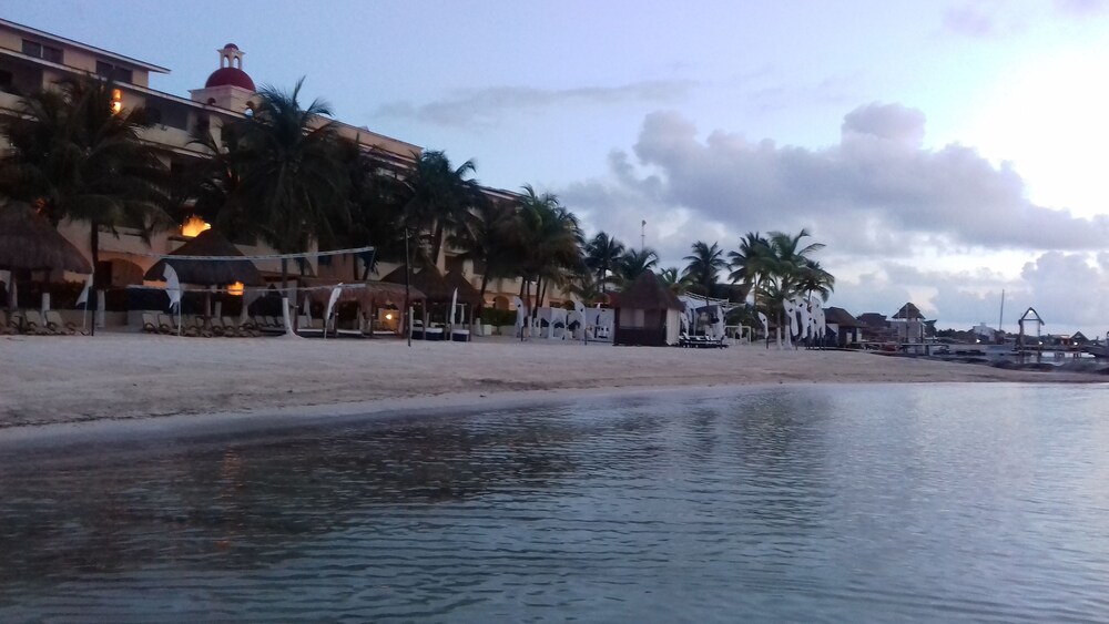 Beach/Ocean View