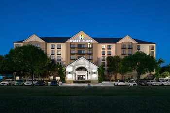 Hotel Front - Evening/Night