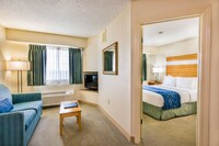 Suite, 1 Queen Bed with Sofa bed, Non Smoking (Efficiency, 1 person Sofa bed)