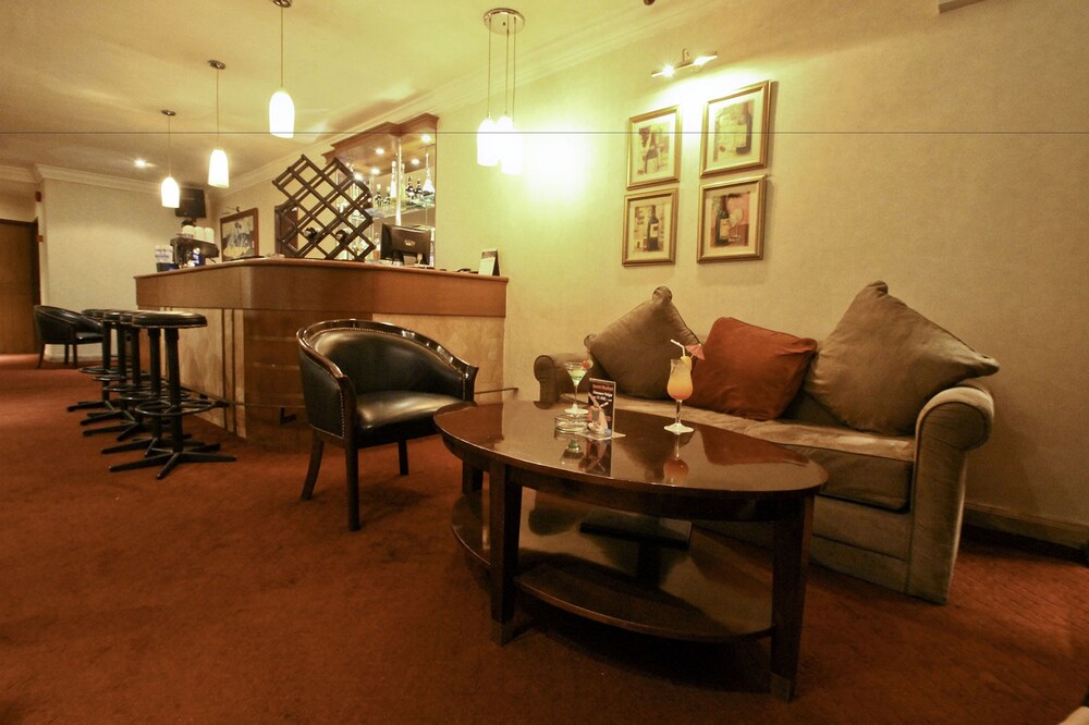 Hotel Lounge